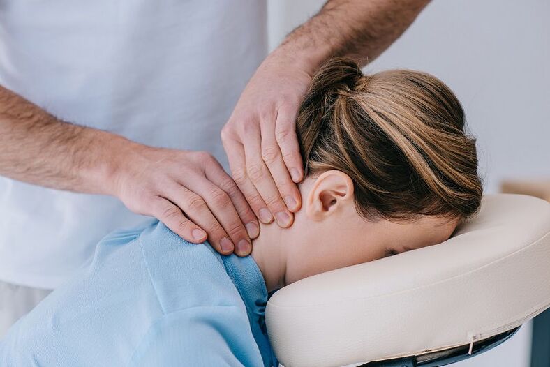 Za odpravo nevrološkega sindroma se uporablja ročna masaža