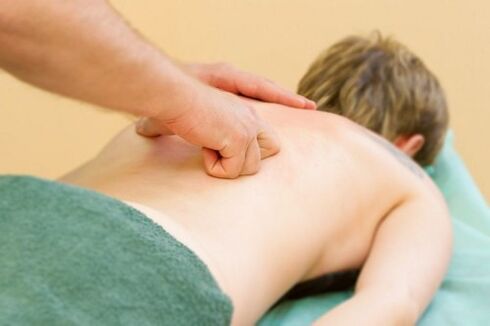 masaža za torakalno osteohondrozo