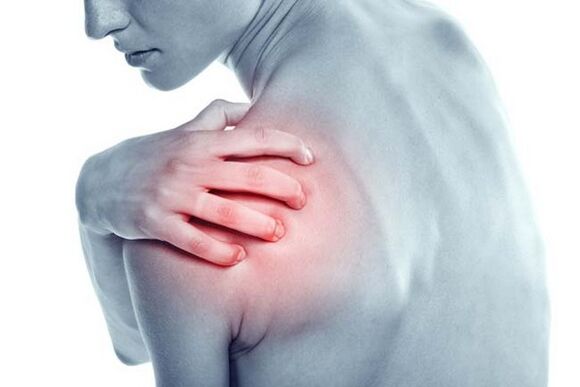 Boleča bolečina v rami je simptom artroze ramenskega sklepa
